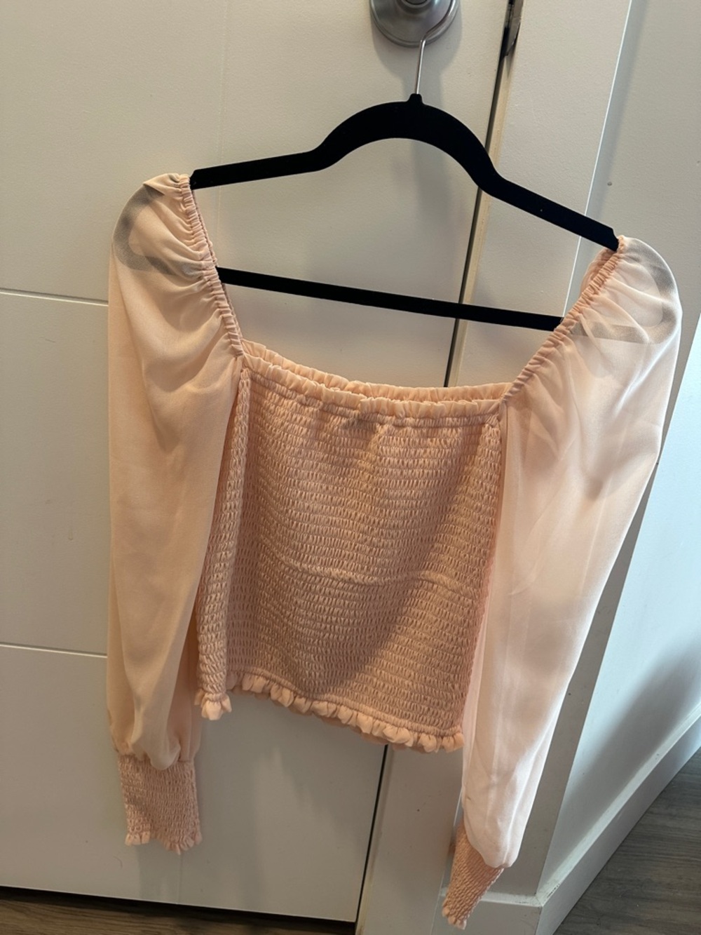 Women's light pink Smocked Puff-Sleeve Top